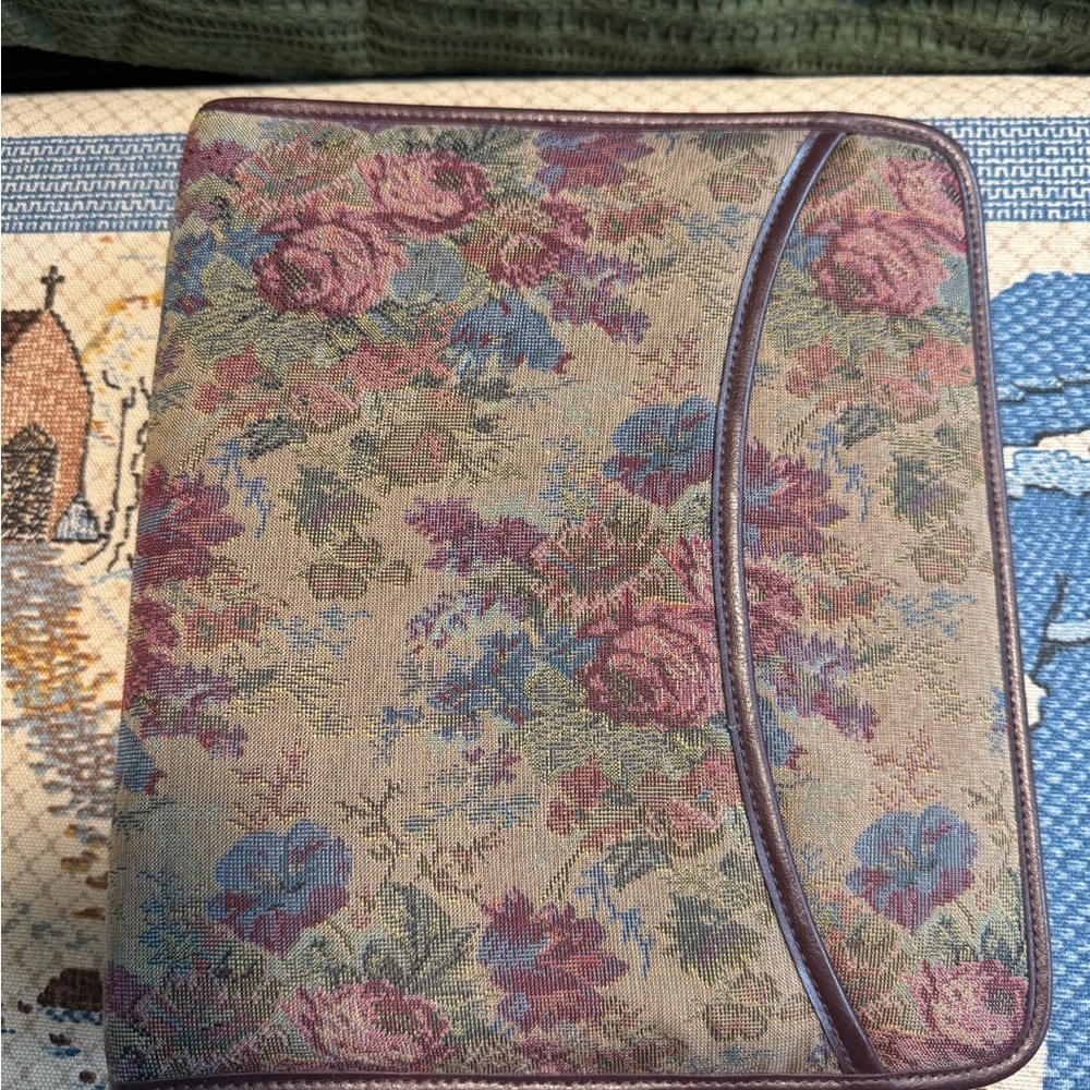 Vintage Franklin Covey Floral Tapestry Tablet Case